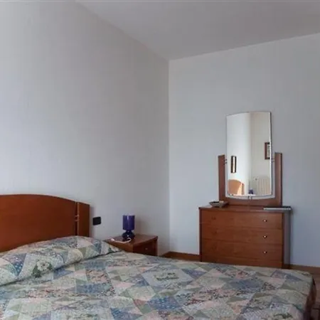 Grosse Ferienwohnung In Onno Mit Garten Und Terrasse * Oliveto Lario